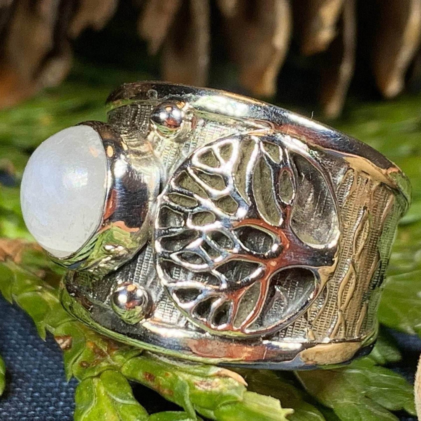 Earth Mother Tree of Life Ring - 7 / Topaz