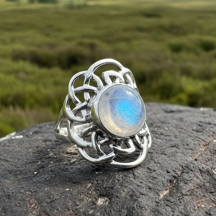 Luna Celtic Knot Ring