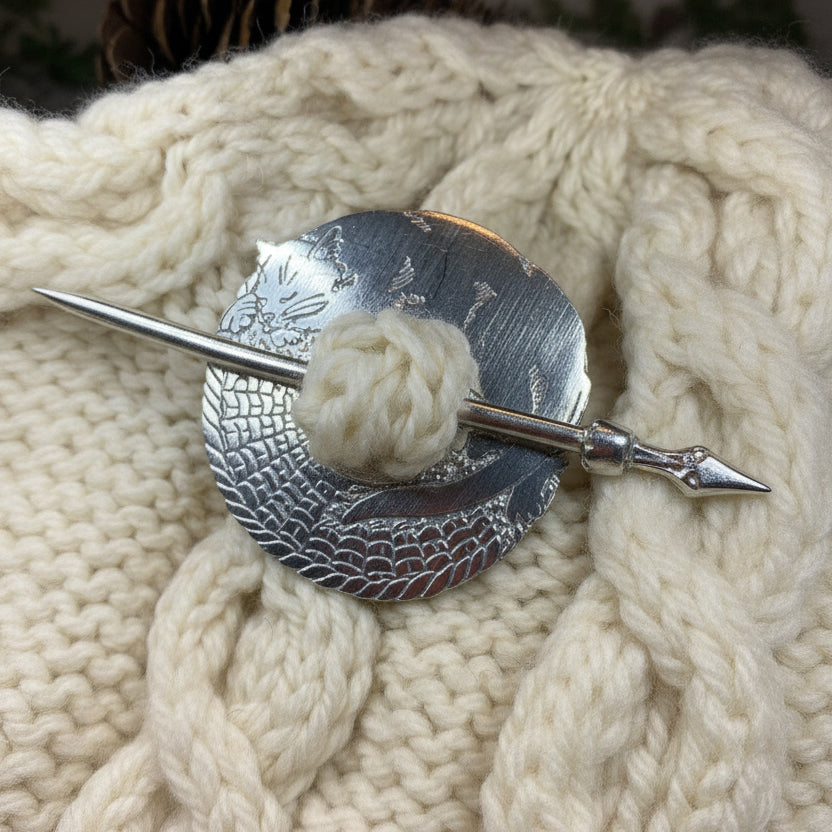 Cozy Cat Scarf Ring