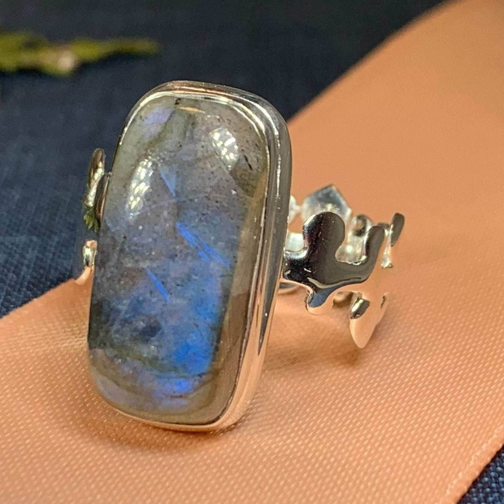 Mists of Avalon Ring - 7 / Rectangle