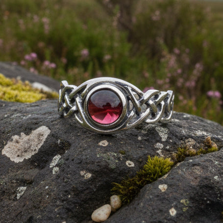 Leah Celtic Knot Ring