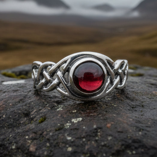 Leah Celtic Knot Ring