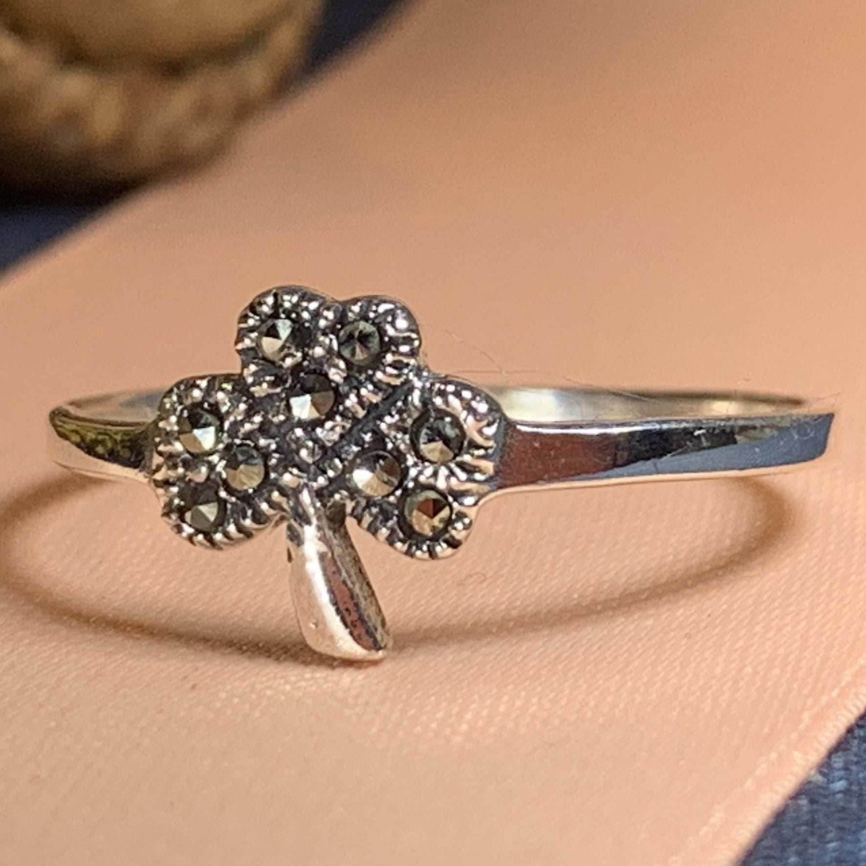 Fáilte Shamrock Ring - 6