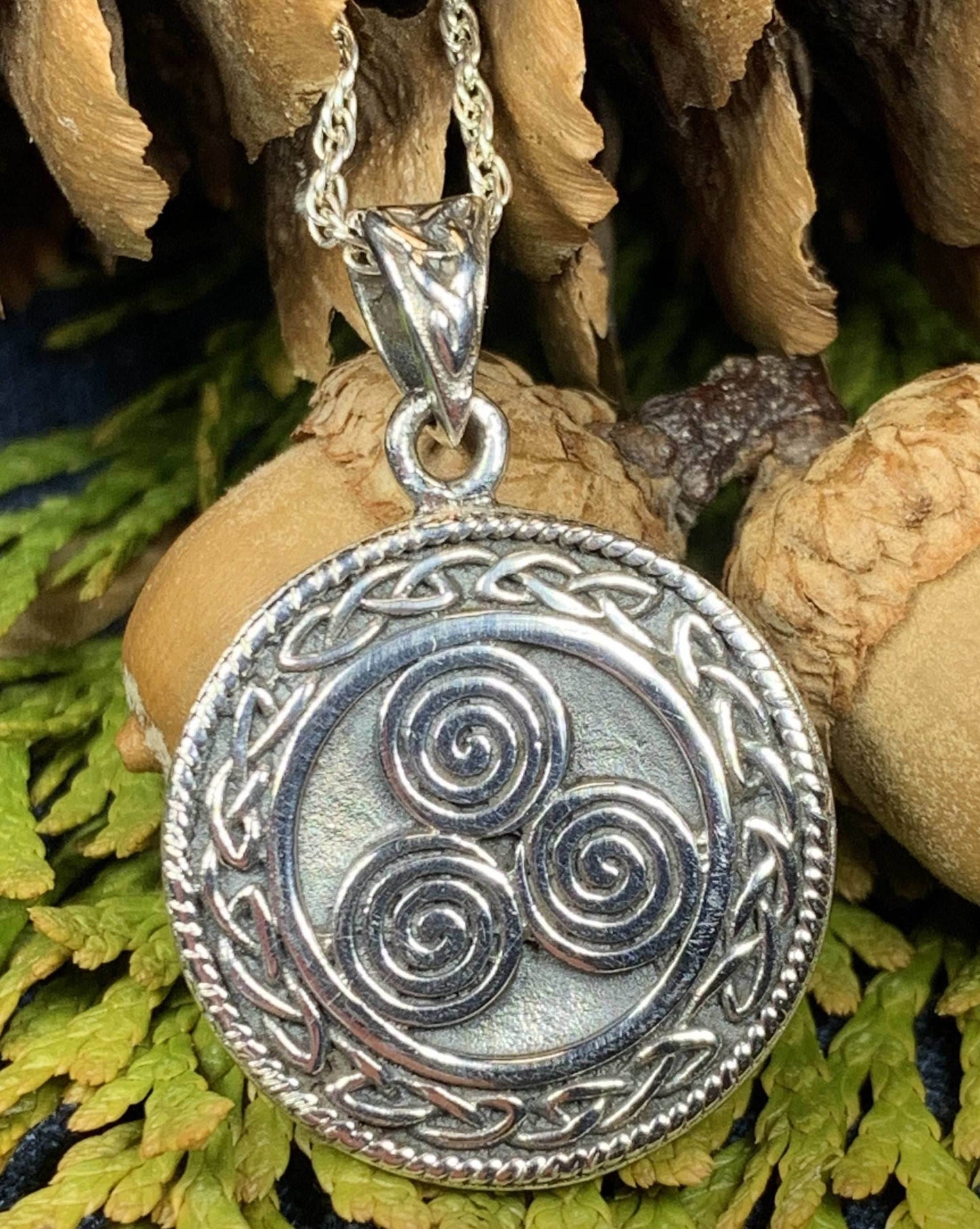 Ancient Echo Celtic Spiral Necklace - 18