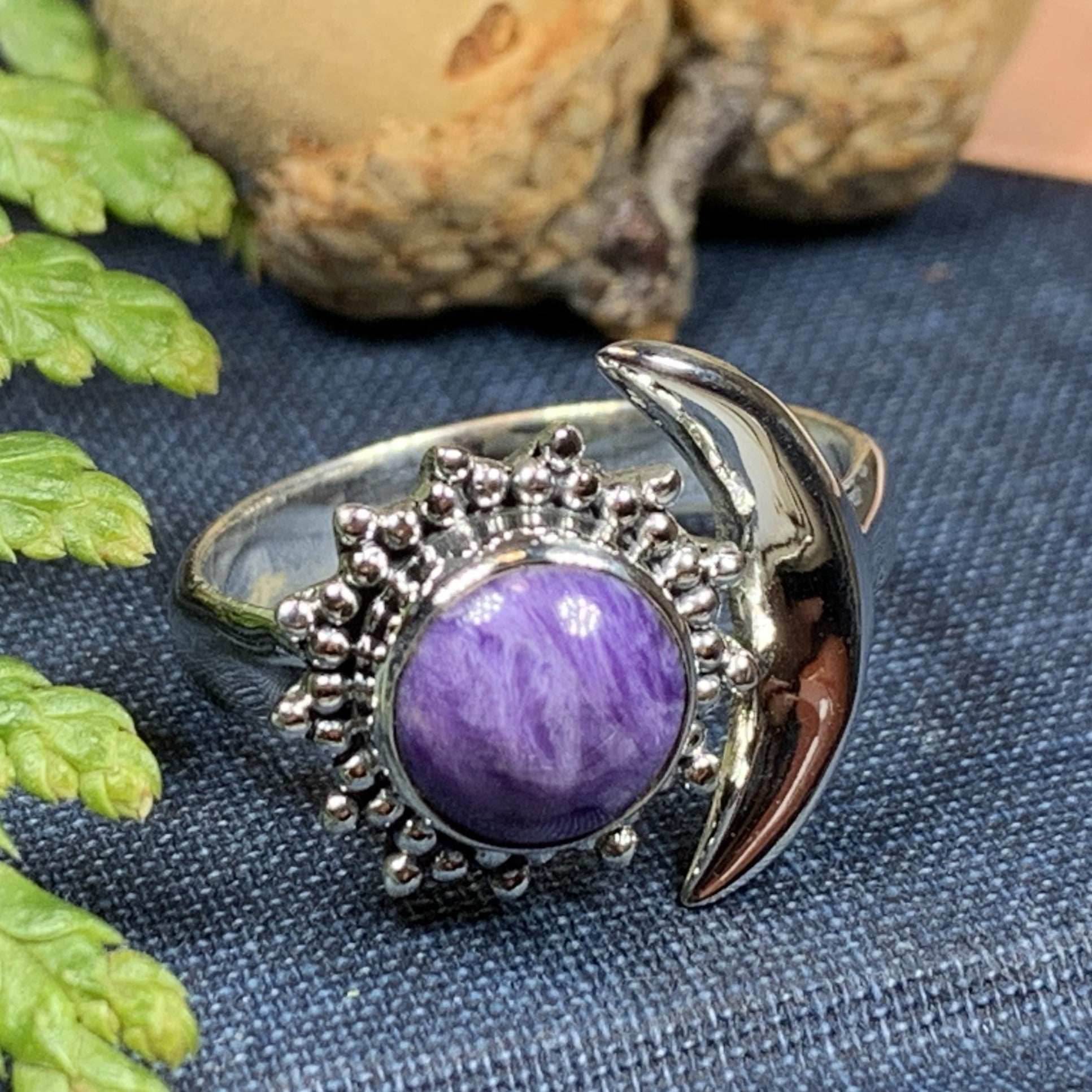 Bella Luna Crescent Moon Ring - Moonstone / 7