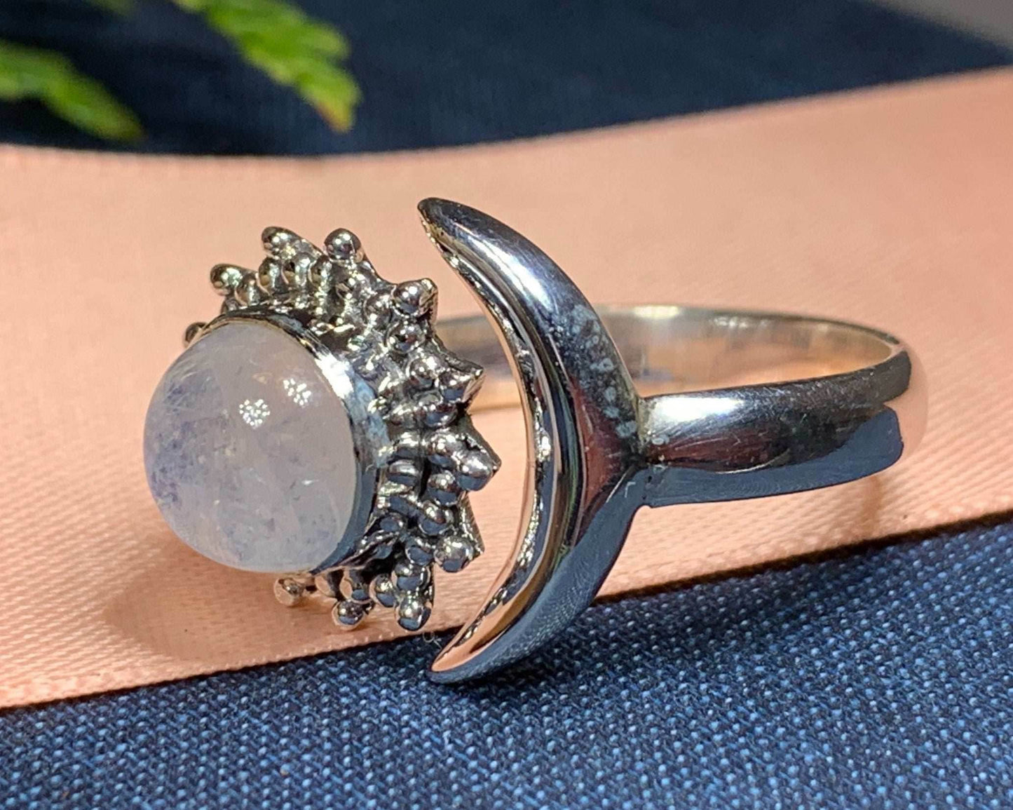 Bella Luna Crescent Moon Ring - Moonstone / 7