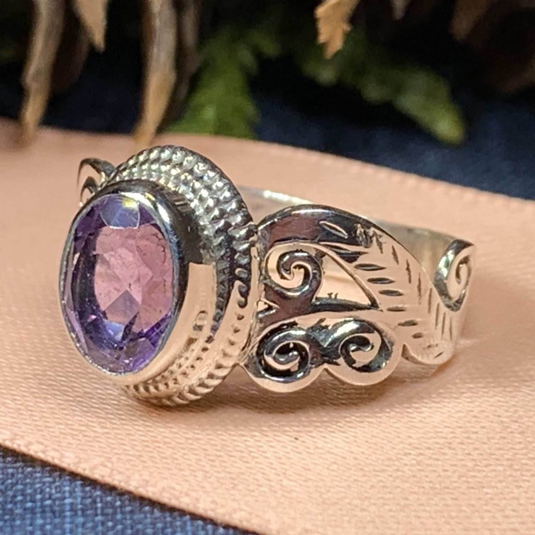 Colleen Celtic Knot Ring - 6 1/2 / Amethyst