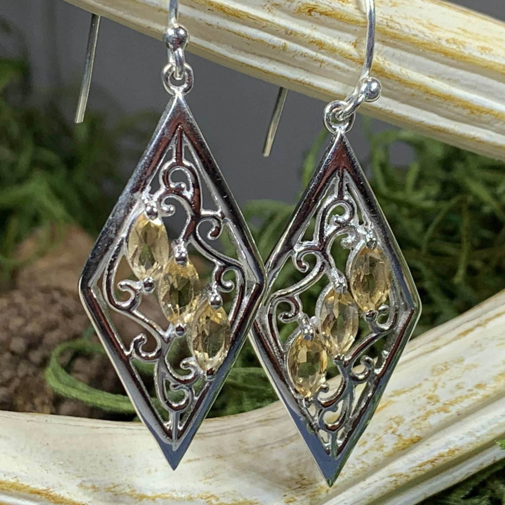Mira Celtic Knot Earrings - Garnet