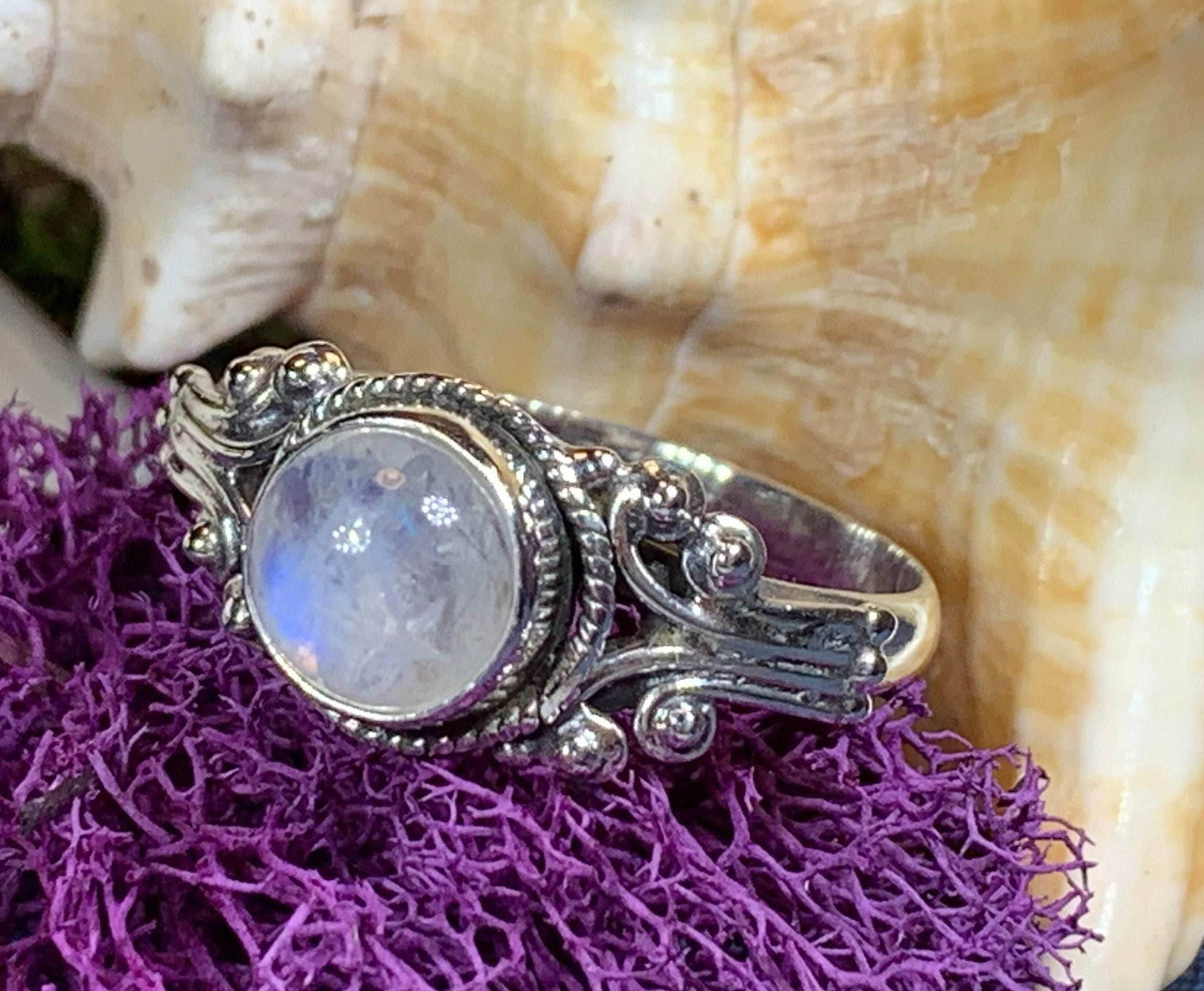 Celtic Love Ring - 7 / Moonstone
