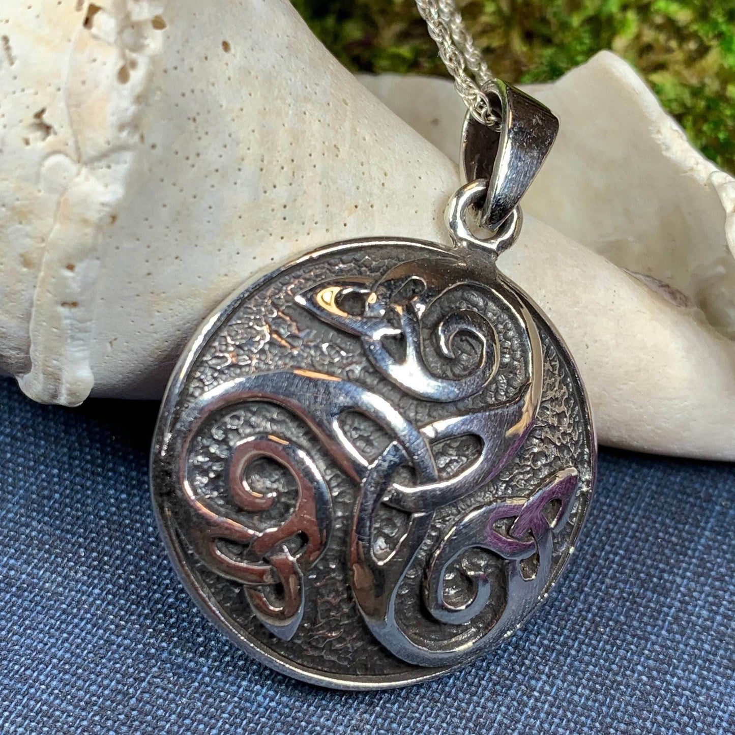 Mochán Celtic Knot Necklace - 18