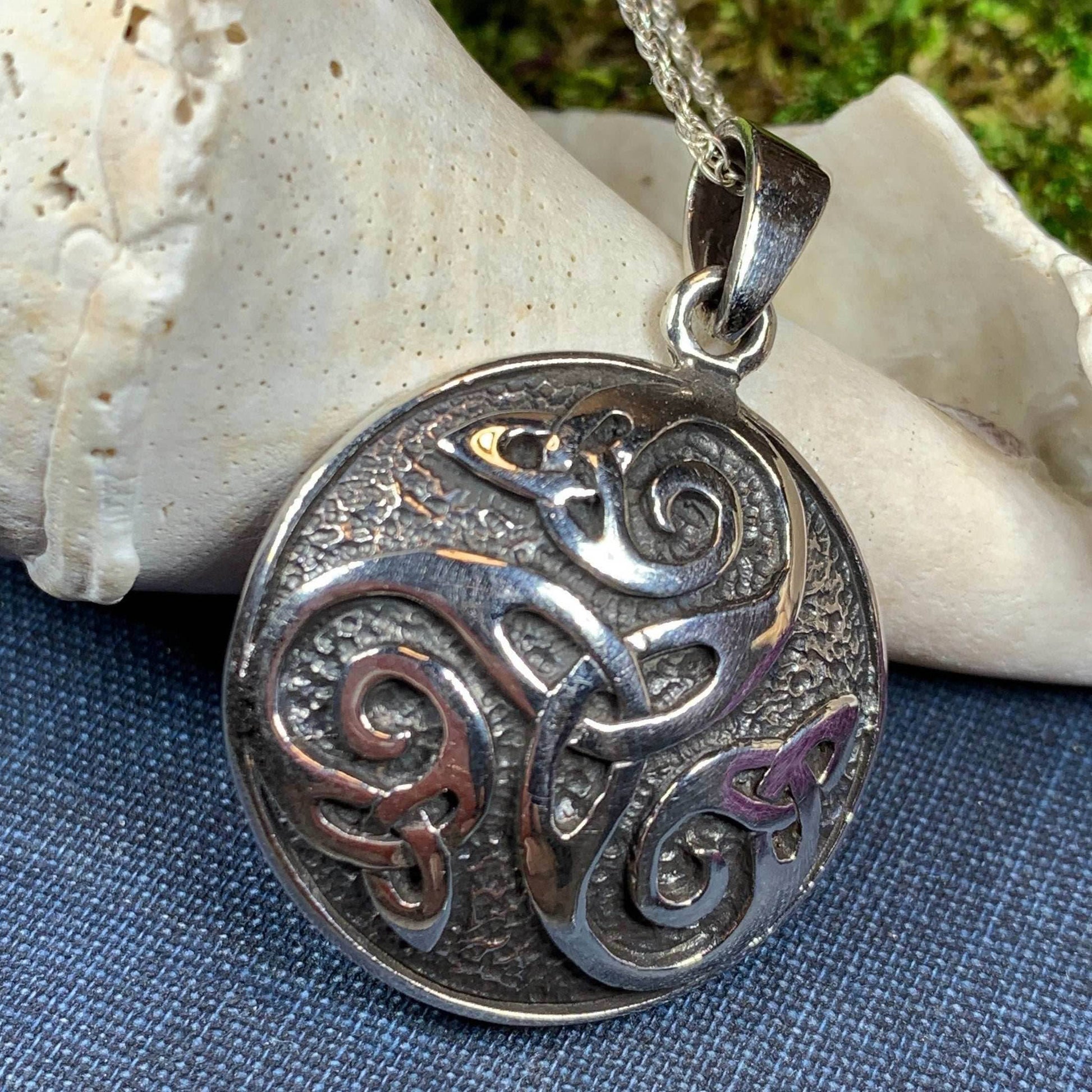 Mochán Celtic Knot Necklace - 18