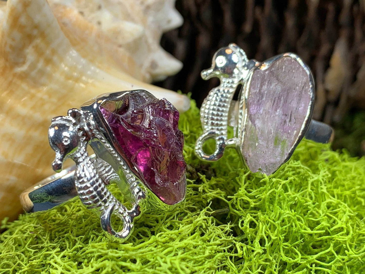 Seahorse Gemstone Ring - Garnet / 6