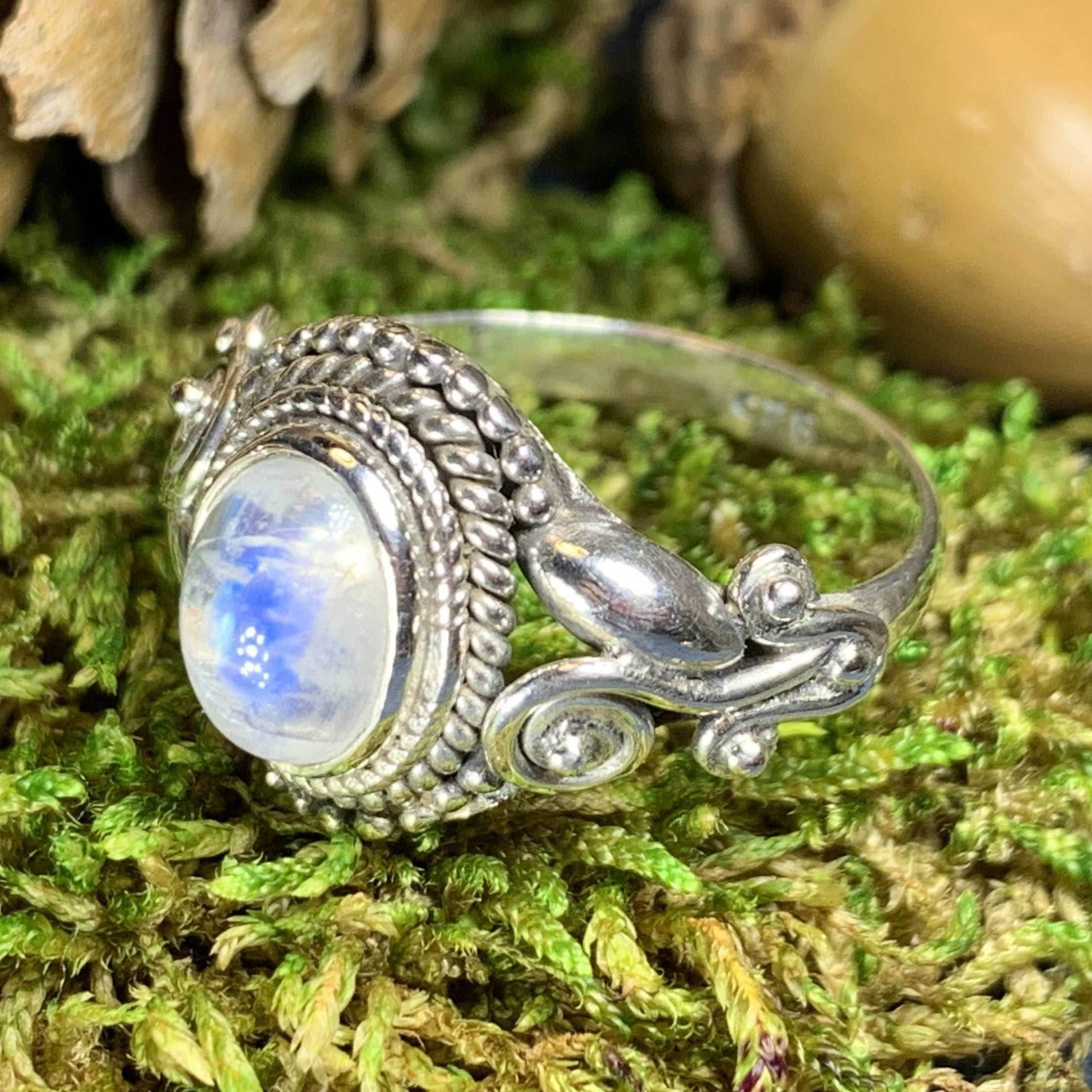 Celtic Vines Moonstone Ring - 7 / Moonstone