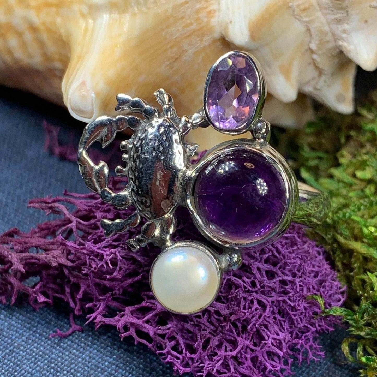 Purple Crab Ring - 7 / Amethyst/pearl