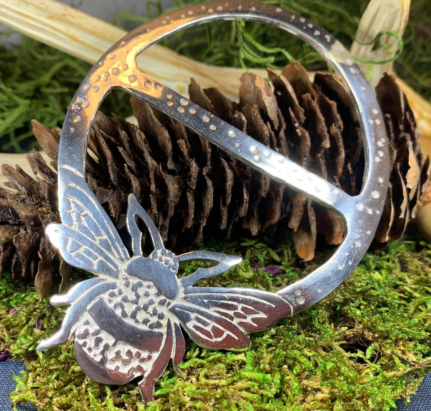 Bonnie Bee Scarf Ring - 