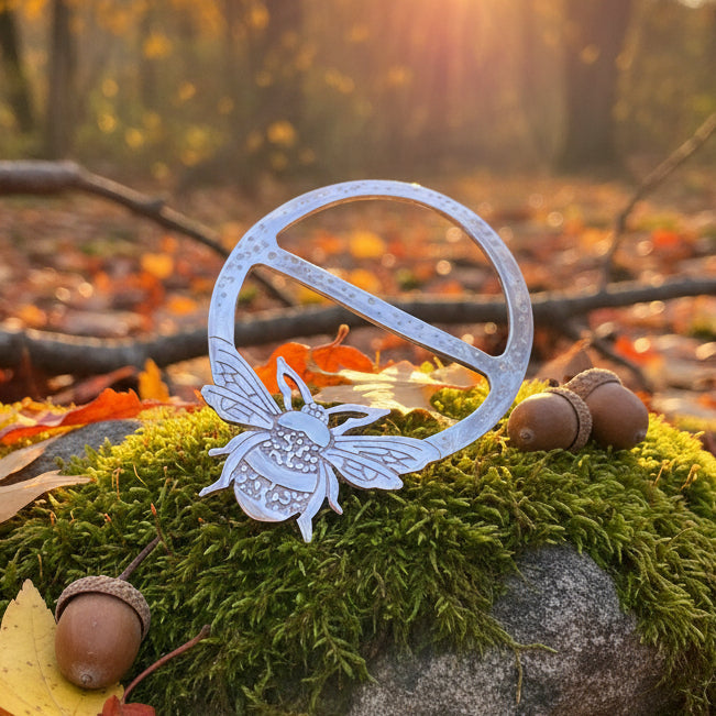 Bonnie Bee Scarf Ring