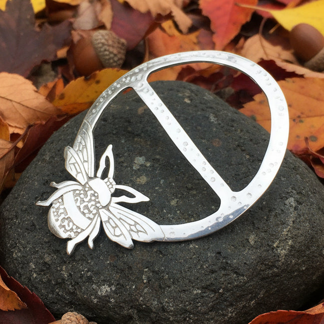 Bonnie Bee Scarf Ring