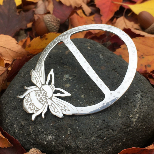 Bonnie Bee Scarf Ring
