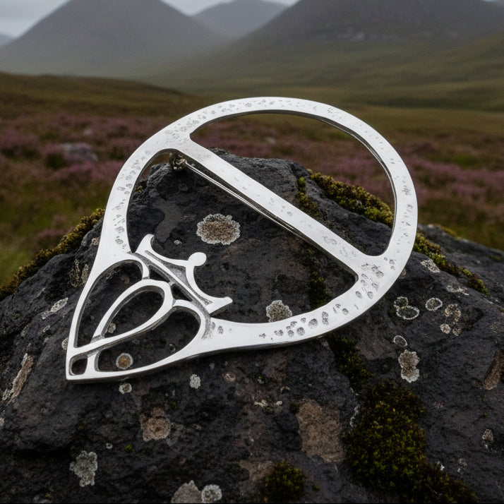 Luckenbooth Scarf Ring