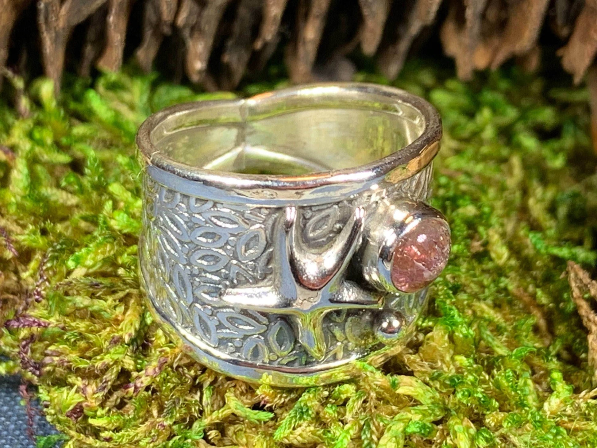 Starfish Treasure Ring - 7 / Opal