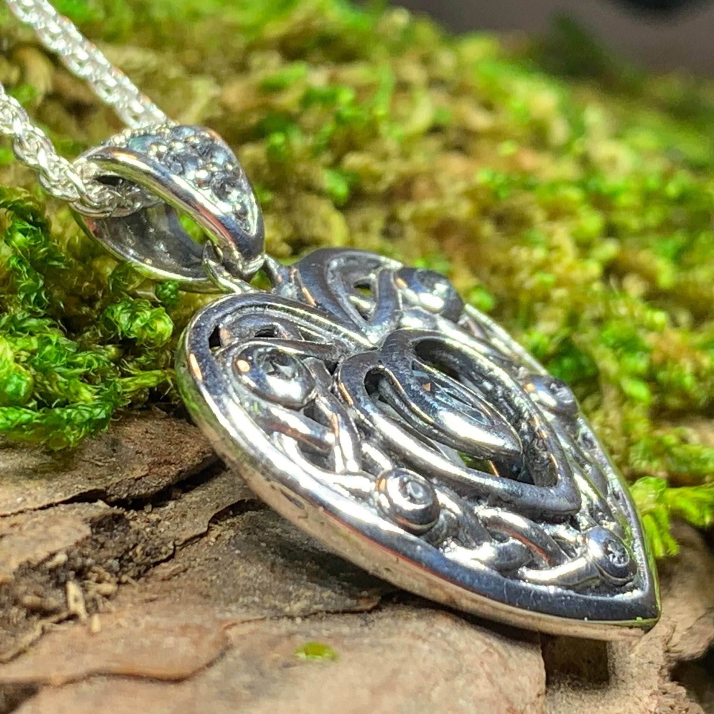 Emilie Celtic Heart Necklace - Topaz