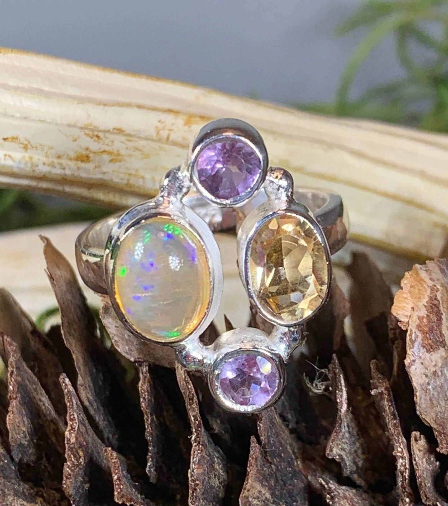 Highland Summer Ring - 8 / Moonstone