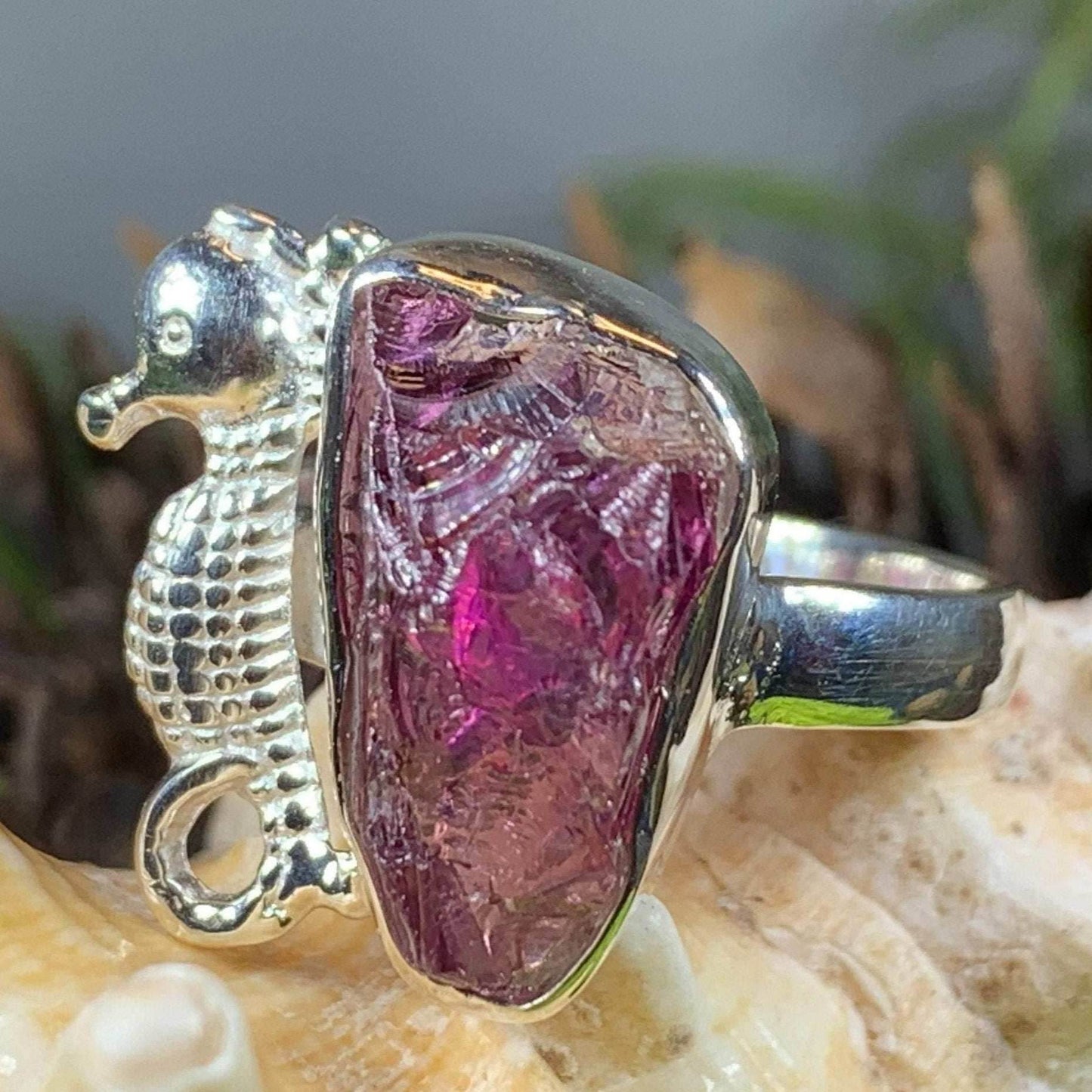 Seahorse Gemstone Ring - Garnet / 6