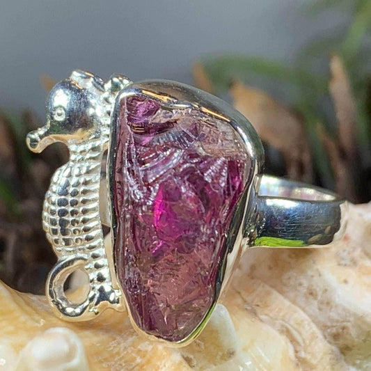 Seahorse Gemstone Ring - Garnet / 6