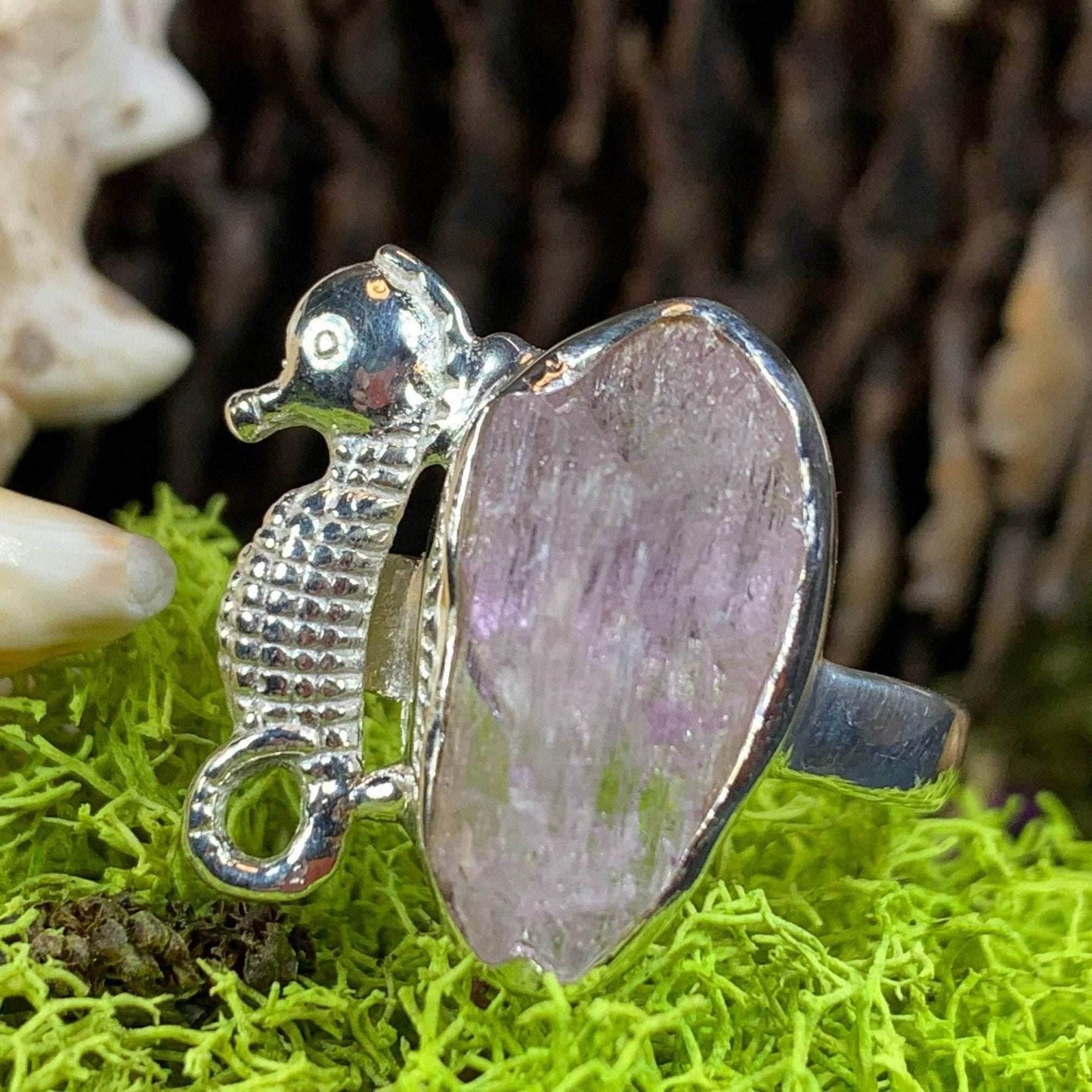 Seahorse Gemstone Ring - Garnet / 6