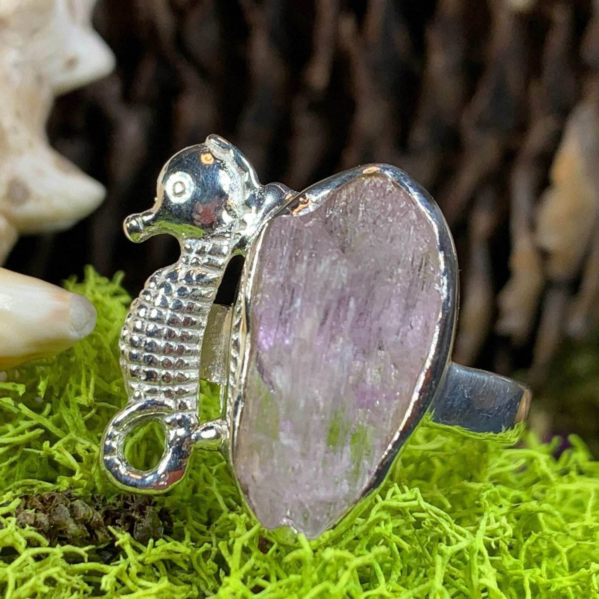 Seahorse Gemstone Ring - Garnet / 6