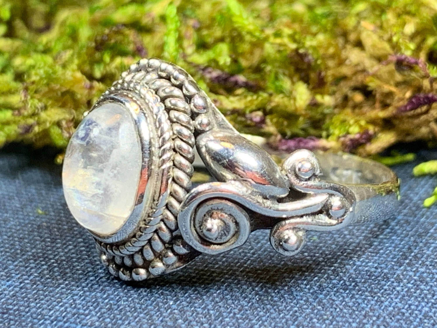 Celtic Vines Moonstone Ring - 7 / Moonstone