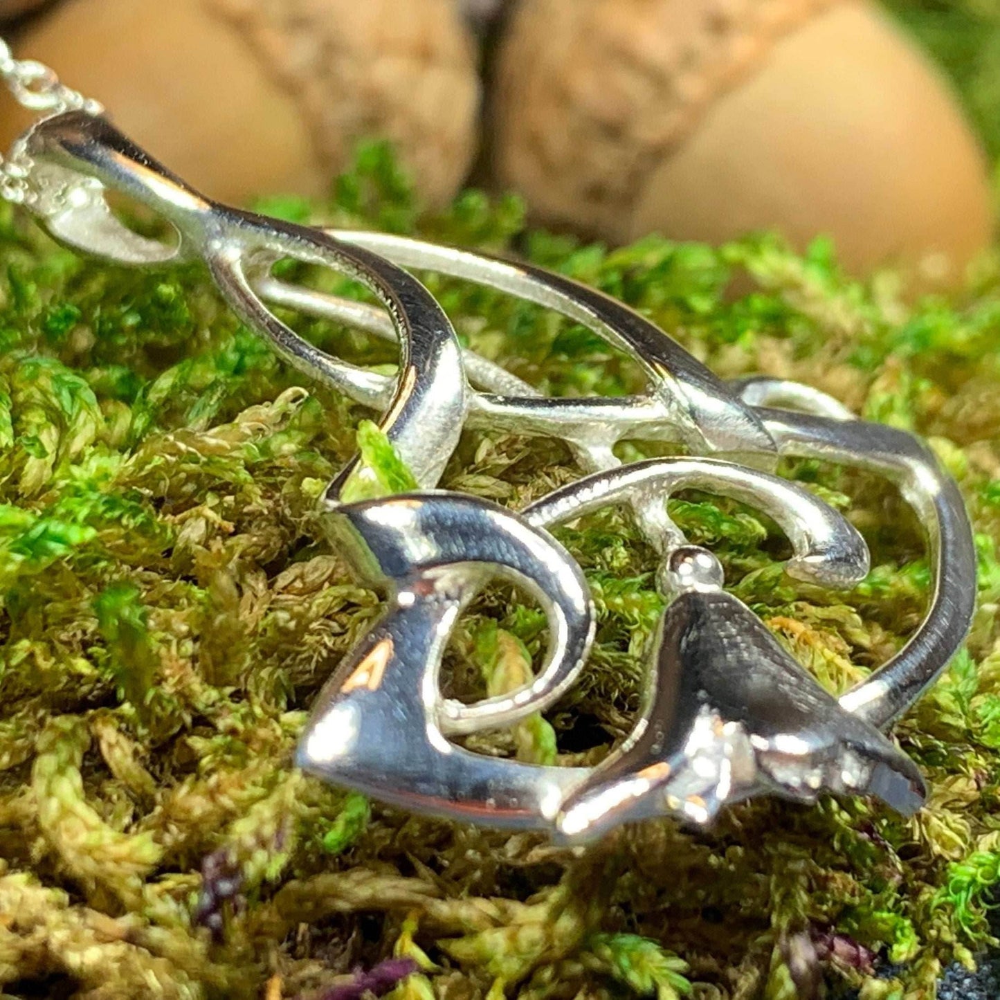 Elegant Bluebell Necklace - 18