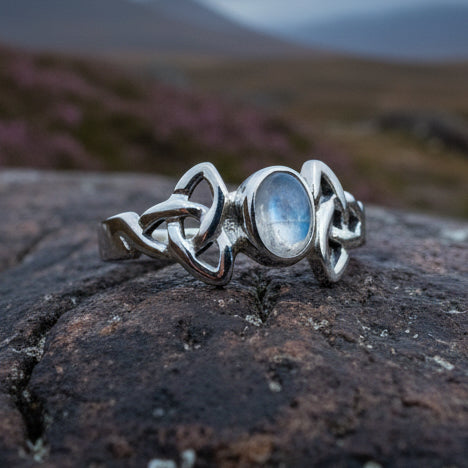Damask Trinity Knot Ring
