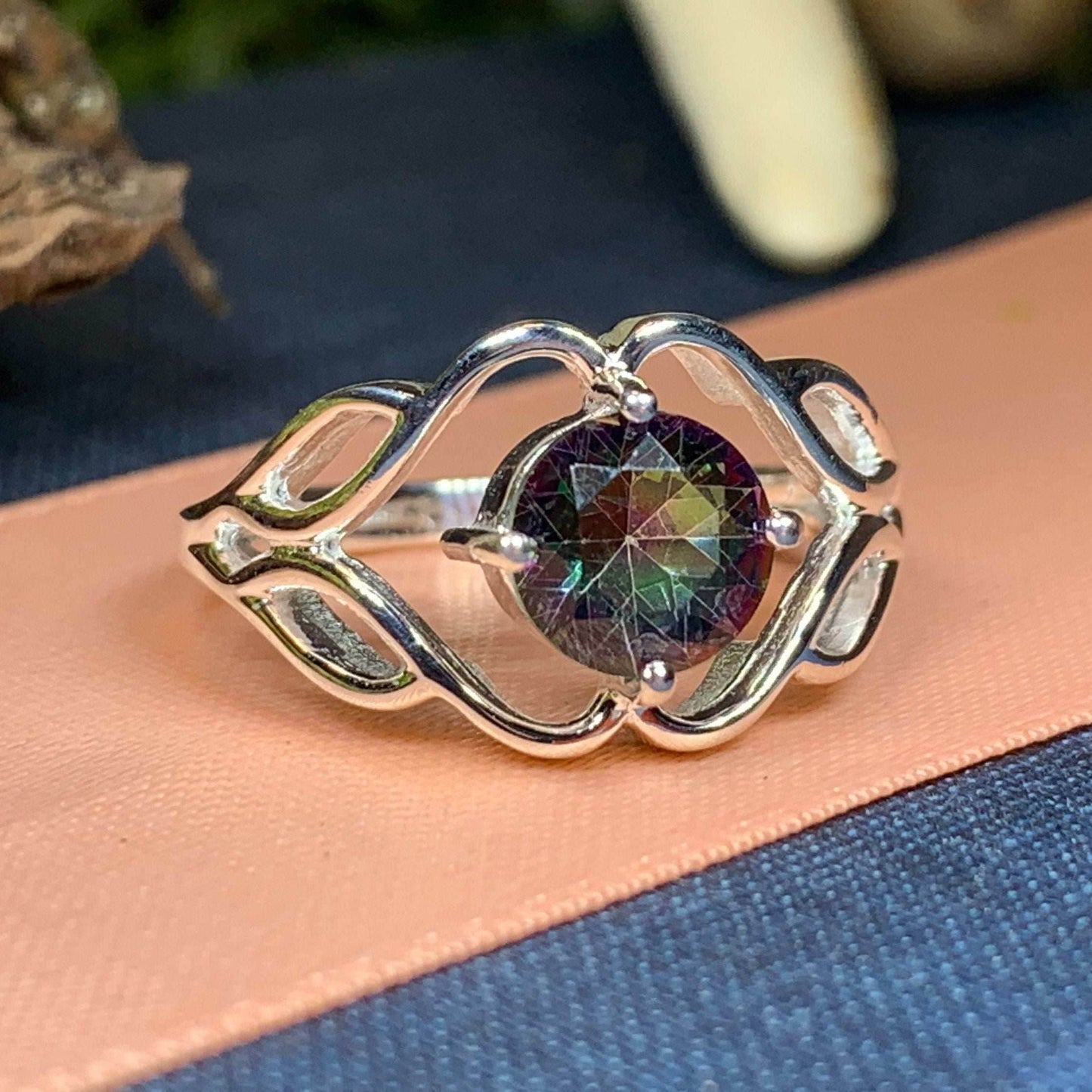 Azora Trinity Knot Ring - 5