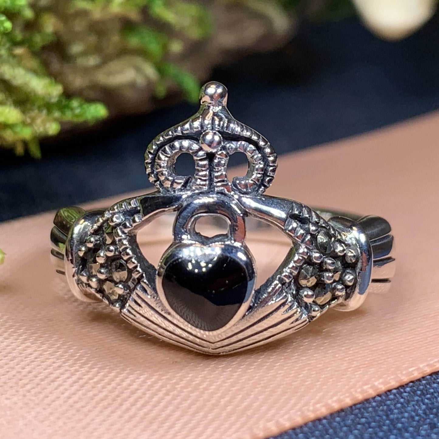 True Bond Onyx Claddagh Ring - 5