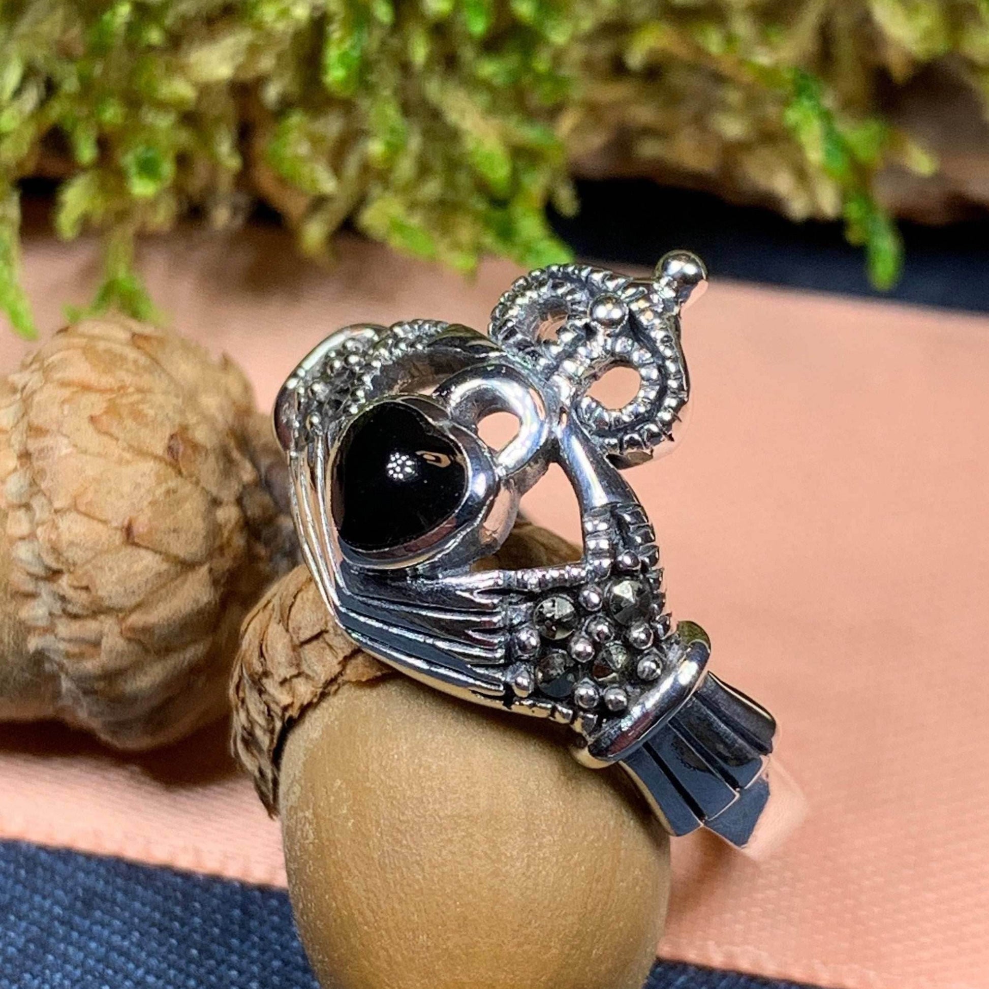 True Bond Onyx Claddagh Ring - 5