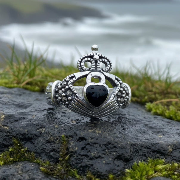 True Bond Onyx Claddagh Ring