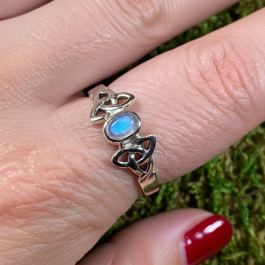 Damask Trinity Knot Ring