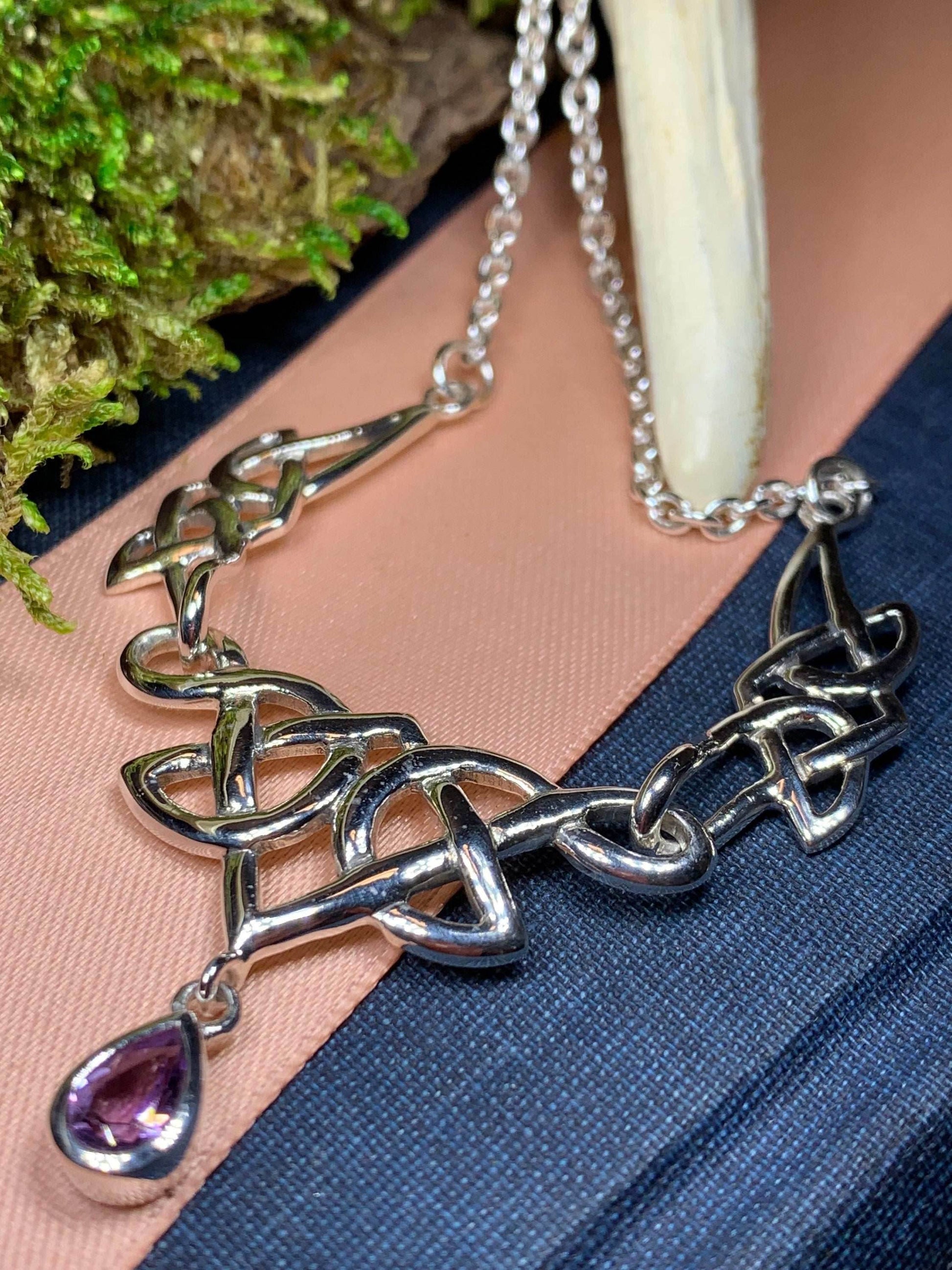 Lorena Celtic Knot Necklace - Garnet