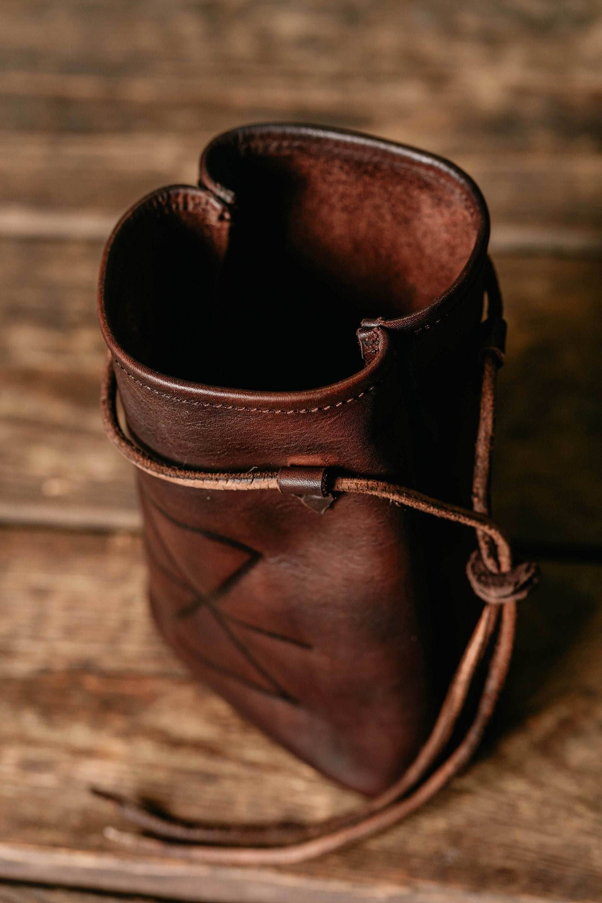 Viking leather belt bag - 