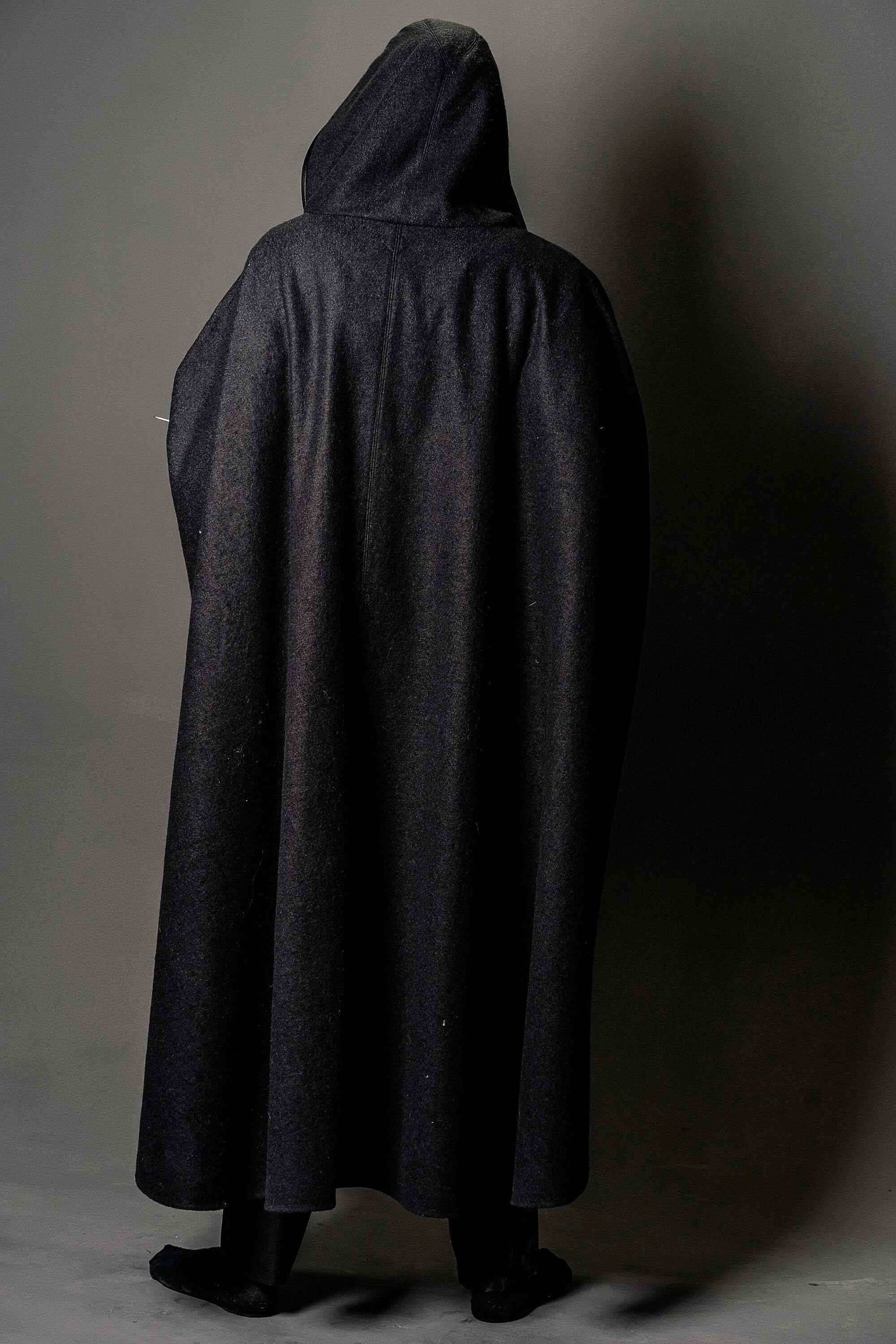 Wool cloak with hood - S