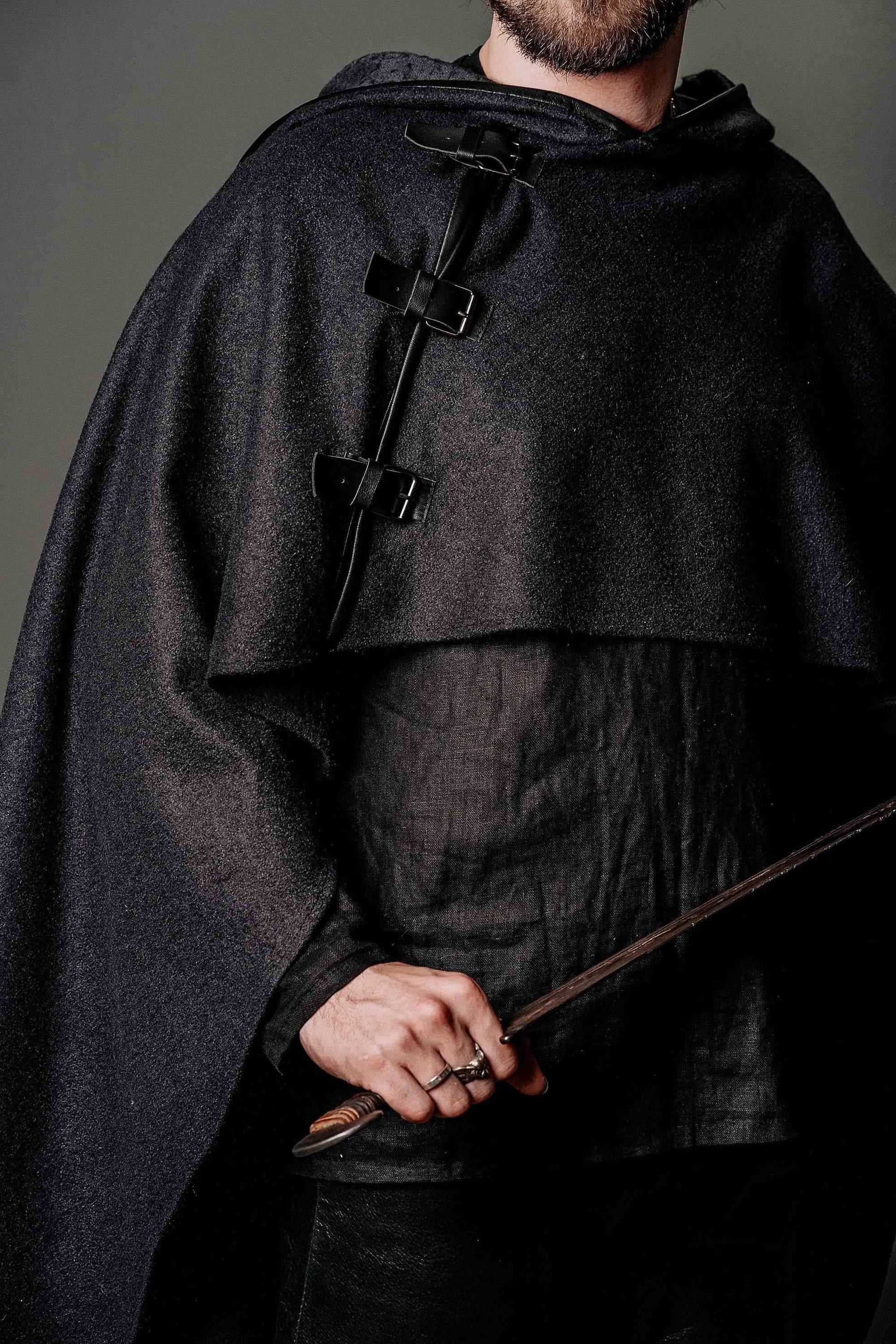 Wool cloak with hood - S
