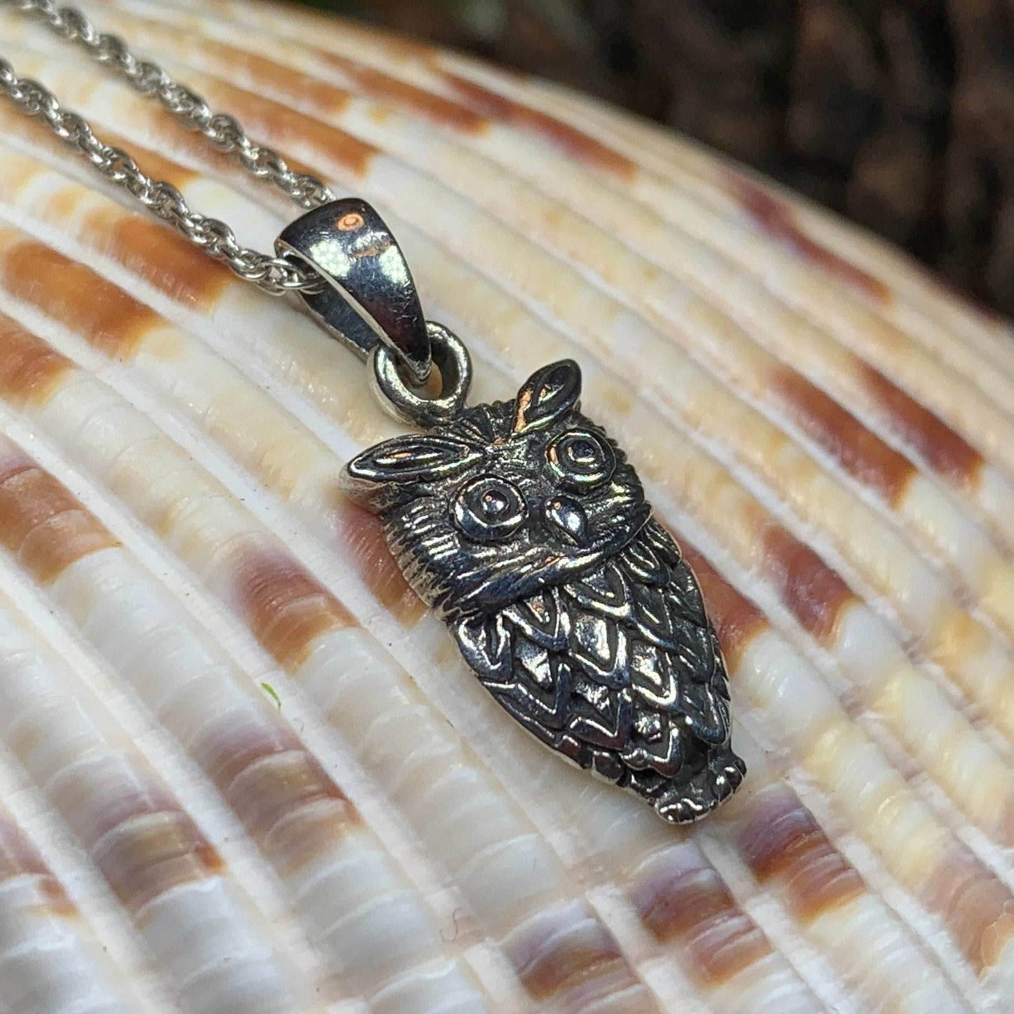 Ria Owl Necklace - 18