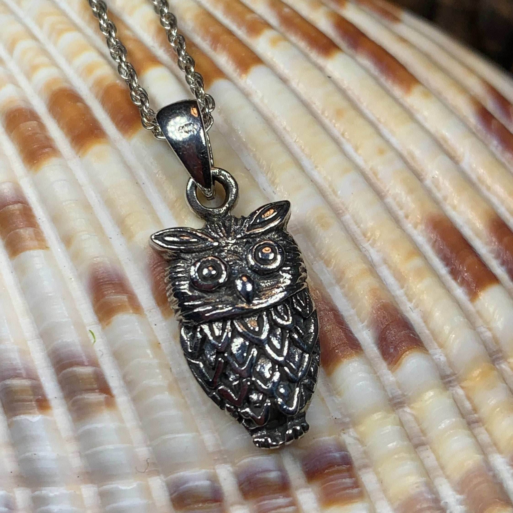 Ria Owl Necklace - 18