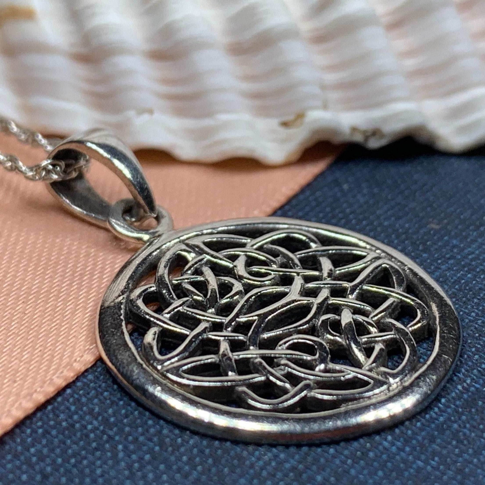 Storeen Celtic Knot Necklace - 18