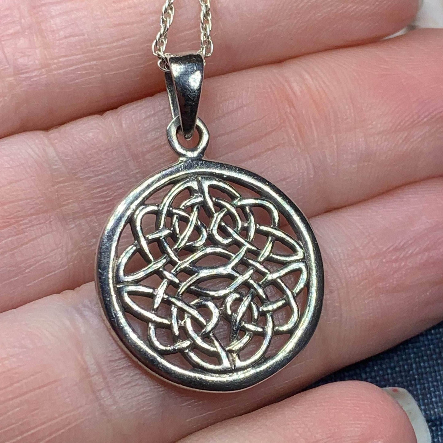 Storeen Celtic Knot Necklace - 18