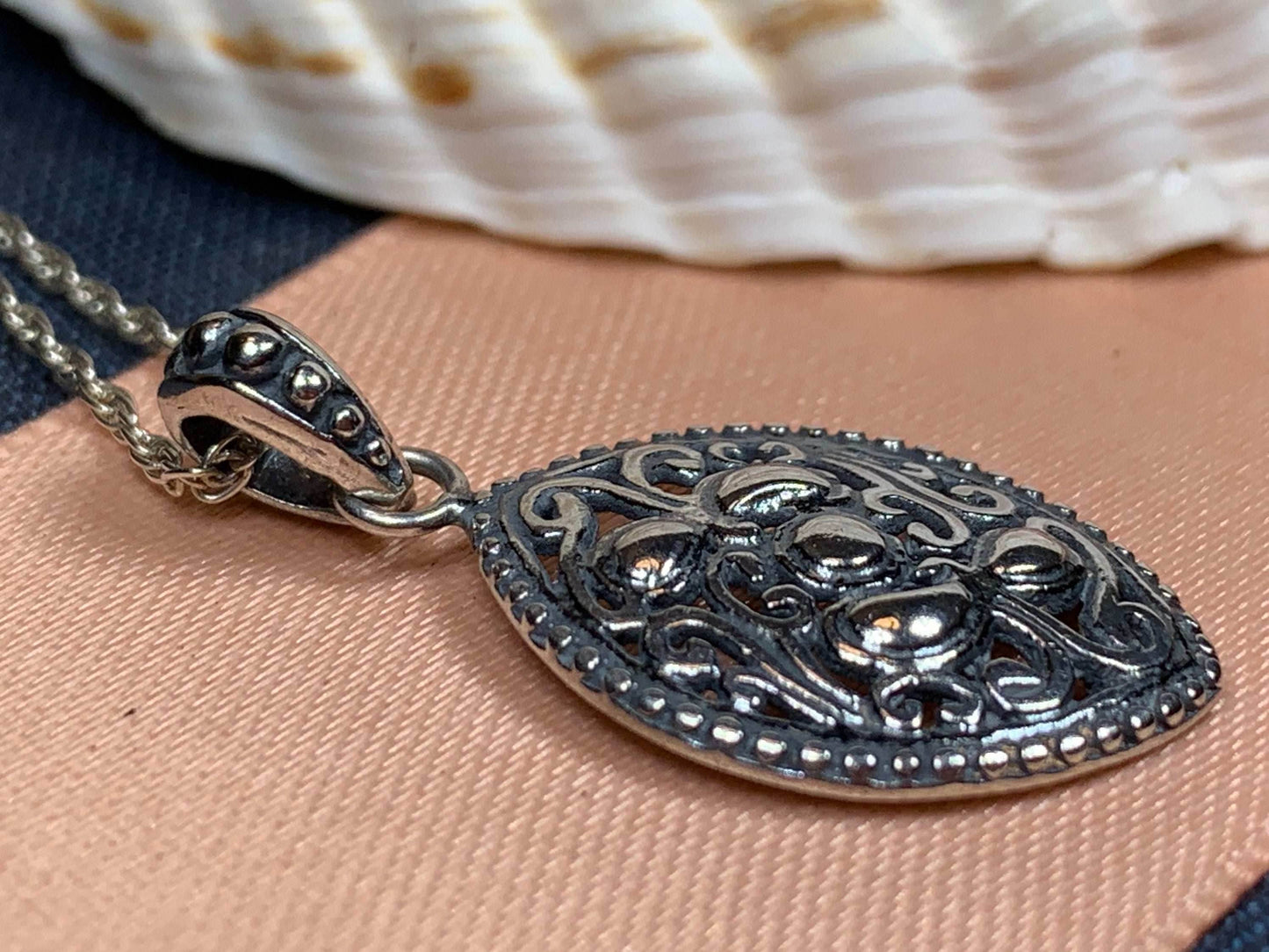 Victorian Celtic Knot Necklace - 18