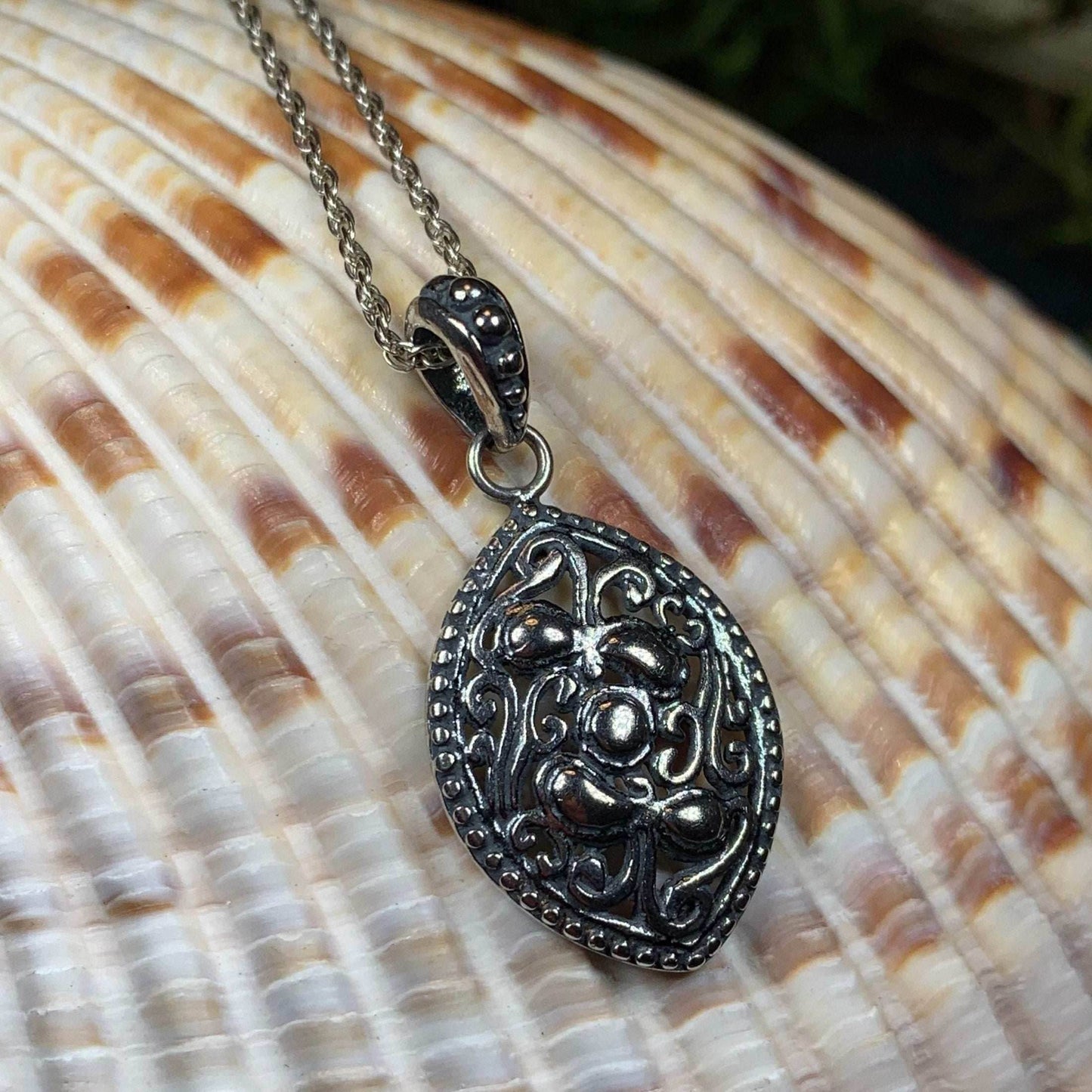 Victorian Celtic Knot Necklace - 18