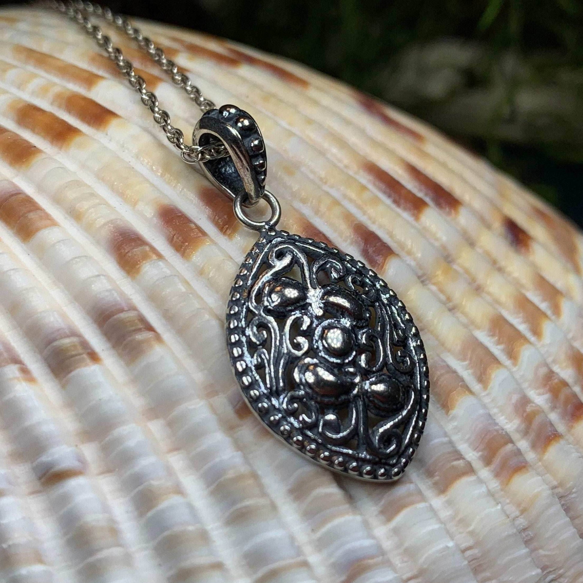 Victorian Celtic Knot Necklace - 18