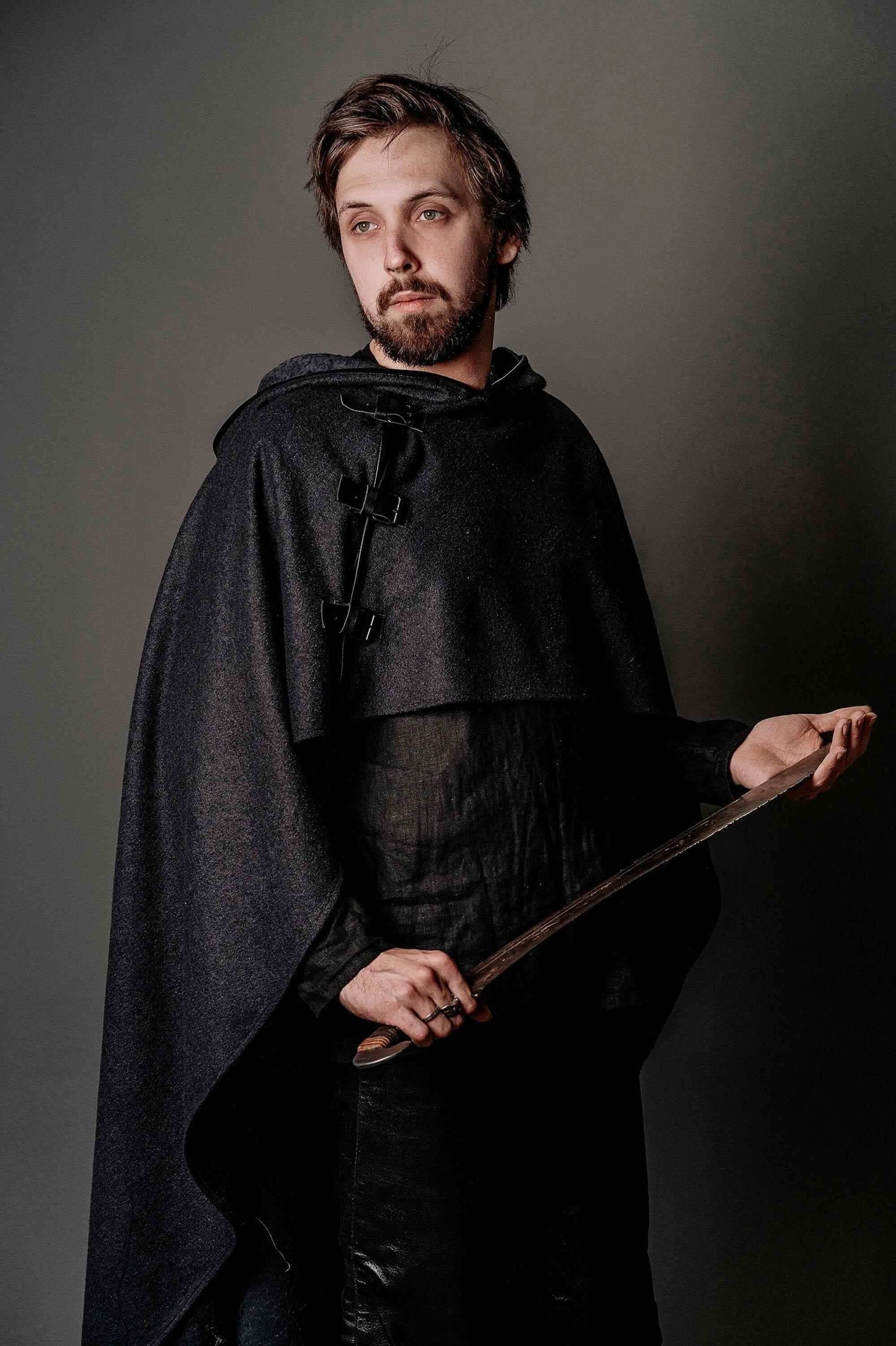 Wool cloak with hood - S